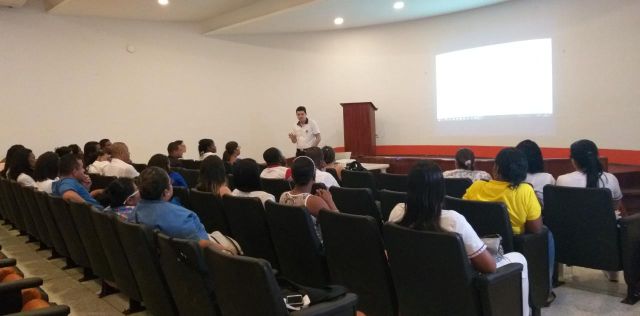 Funcionarios del Ã¡rea de salud reciben capacitaciÃ³n en el manejo del Sistema de Vigilancia en Salud PÃºblica (SIVIGILA)