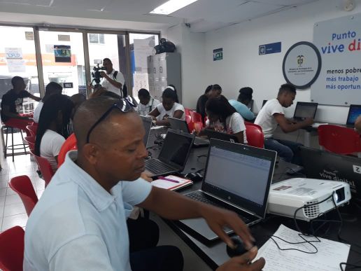 La Oficina de Sistemas de la AlcaldÃ­a Distrital reduce con capacitaciones gratuitas el Ã­ndice de analfabetismo digital