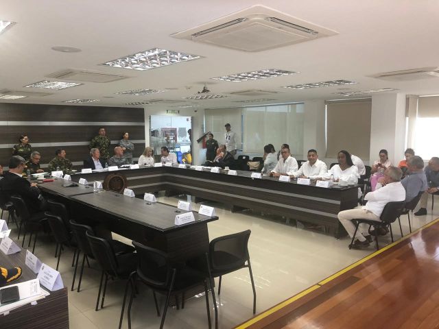 La Gobernadora del Valle del Cauca convocÃ³ a un consejo de seguridad con presencia del Ministro de Defensa, en Ã©ste participÃ³ la alcaldesa Maby Yineth Viera Angulo