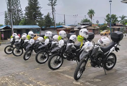 Seis motocicletas y treinta radios de comunicaciÃ³n fueron entregados a la SecretarÃ­a de TrÃ¡nsito y Transporte Distrital