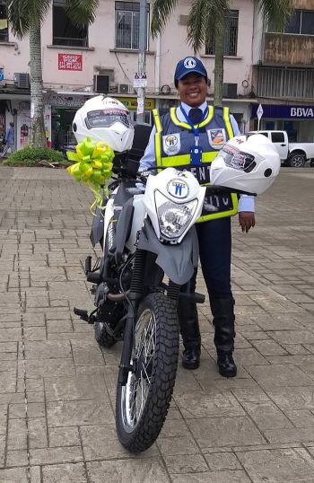 Seis motocicletas y treinta radios de comunicaciÃ³n fueron entregados a la SecretarÃ­a de TrÃ¡nsito y Transporte Distrital