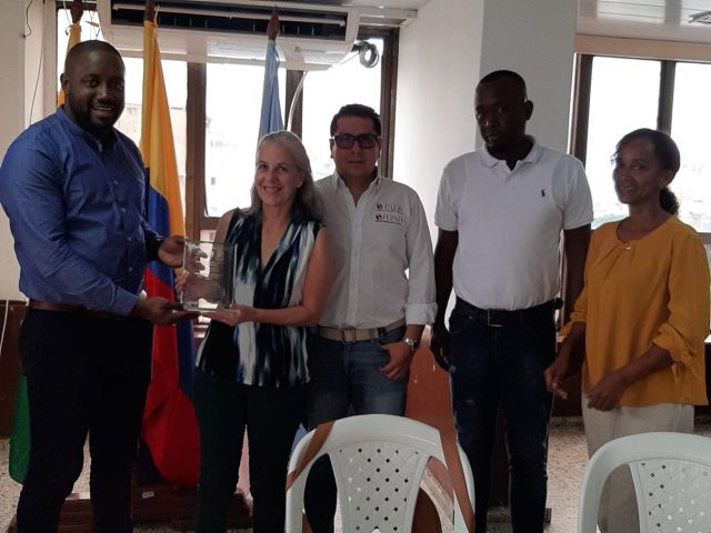 AdministraciÃ³n Distrital hace entrega de reconocimiento a directora de la FundaciÃ³n Panamericana para el Desarrollo (FUPAD)