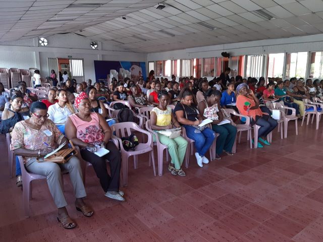 Con masiva participaciÃ³n de organizaciones del Ã¡rea urbana y rural se realizÃ³ la elecciÃ³n de la consultiva de mujeres del Distrito