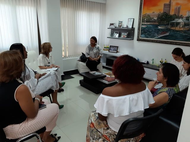 Alcaldesa Distrital se reuniÃ³ con funcionarios de PROPACÃFICO y la gerente de FundaciÃ³n Carvajal