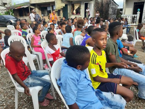 La comunidad de los barrios Campo Alegre e Inmaculada disfrutaron con la AdministraciÃ³n Distrital â€œCine al Barrioâ€