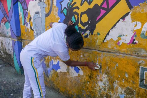 MÃ¡s de 150 voluntarios en la jornada de aseo y embellecimiento de la plazoleta del Pascual en el marco de la campaÃ±a Buenaventura Limpia y Bonita