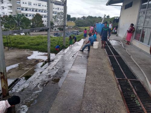 AlcaldÃ­a Distrital apoyÃ³ jornada de aseo en las instalaciones del Centro de AtenciÃ³n Integral de Juventud (CAIJU)