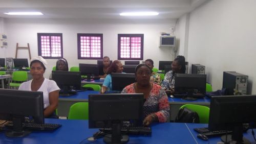 SecretarÃ­a de EducaciÃ³n busca soluciÃ³n a problema de agresiÃ³n a una docente del colegio Ineterpo