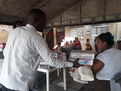La administraciÃ³n entregÃ³ kits de albergue a la poblaciÃ³n desplazada del Litoral San Juan que se encuentra en el Caiju