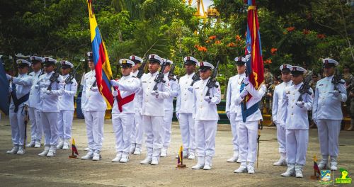Alcalde participÃ³ del cambio de mando en la Armada Nacional 