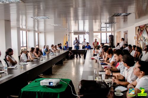 HistÃ³rica reuniÃ³n de CooperaciÃ³n Internacional en el Distrito
