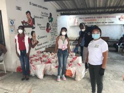 AlcaldÃ­a Distrital entregÃ³ mercados a vendedores ambulantes, pacientes renales y con tuberculosis