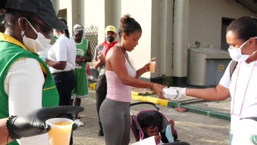Venezolanos en Buenaventura reciben asistencia humanitaria de la alcaldÃ­a 