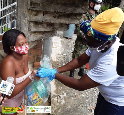#BuenaventuraSolidaria sigue llegando a las comunas de con asistencia alimentaria 
