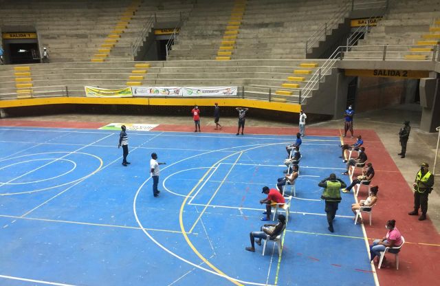 Sancionan bonaverenses por incumplir toque de queda