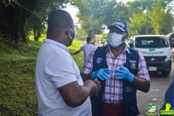 Alcalde VÃ­ctor Vidal verifica que conductores de servicios pÃºblicos cumplan con las medidas establecidas