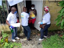 AlcaldÃ­a sigue brindando atenciÃ³n alimentaria a familias vulnerables, hoy entregÃ³ 500 mercados en la comuna seis