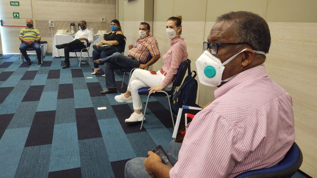 AlcaldÃ­a distrital permitirÃ¡ que peluquerÃ­as y salones de belleza con certificados sanitarios reactiven sus servicios