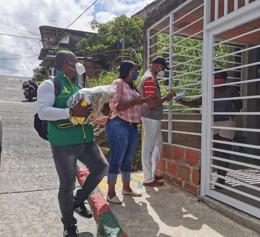 Alcaldía finalizó entrega de mercados en la comuna 12