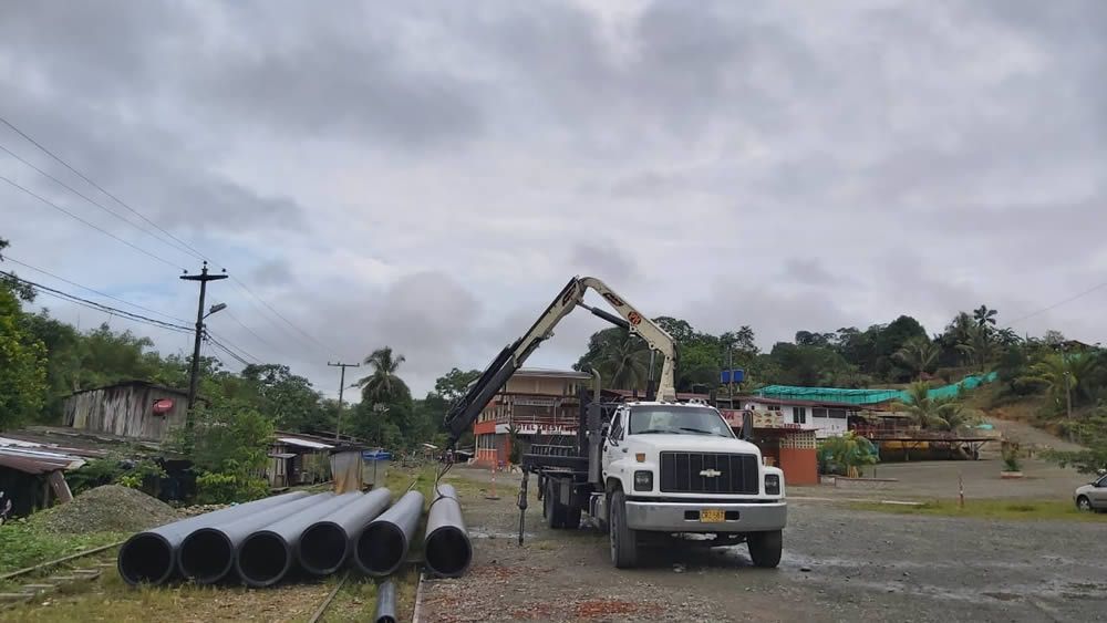 Con tuberías que llegaron a San Cipriano se acelera recuperación del acueducto de Buenaventura