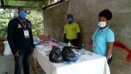 Alcaldía apoya con insumos a Fundación en el corregimiento de Córdoba para elaborar tapabocas 