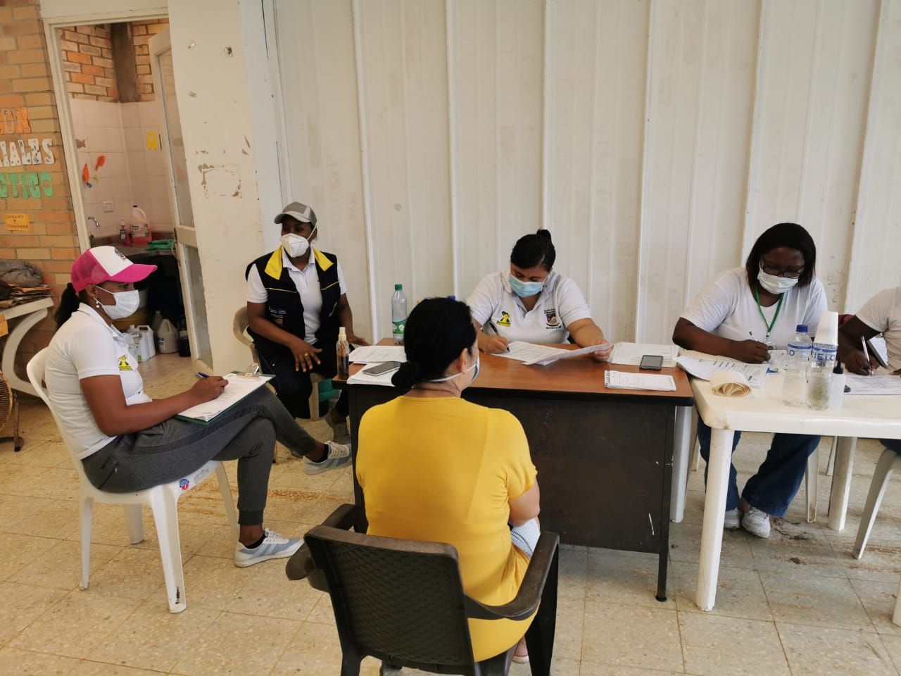 Realizan cerco epidemiológico en la playa de Bazan Bocana