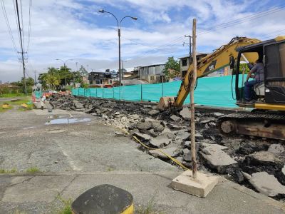 Suspenden trabajos en el tramo Sena - San Luis sobre la avenida Simón Bolívar
