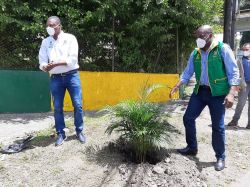 Alcalde Víctor Vidal plantó la fe y esperanza que tiene Buenaventura por salir a delante 