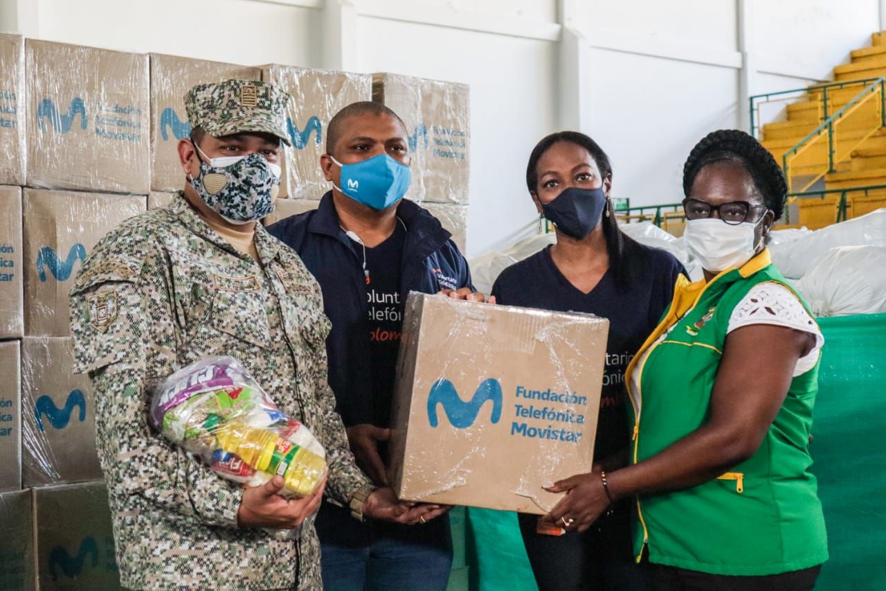 Alcaldía distrital recibe donación en kits de bioseguridad y mercados por parte de la Fundación Telefónica Movistar
