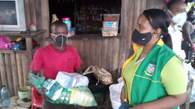 Alcaldía atiende con ayudas humanitarias a los recicladores del relleno sanitario de Córdoba