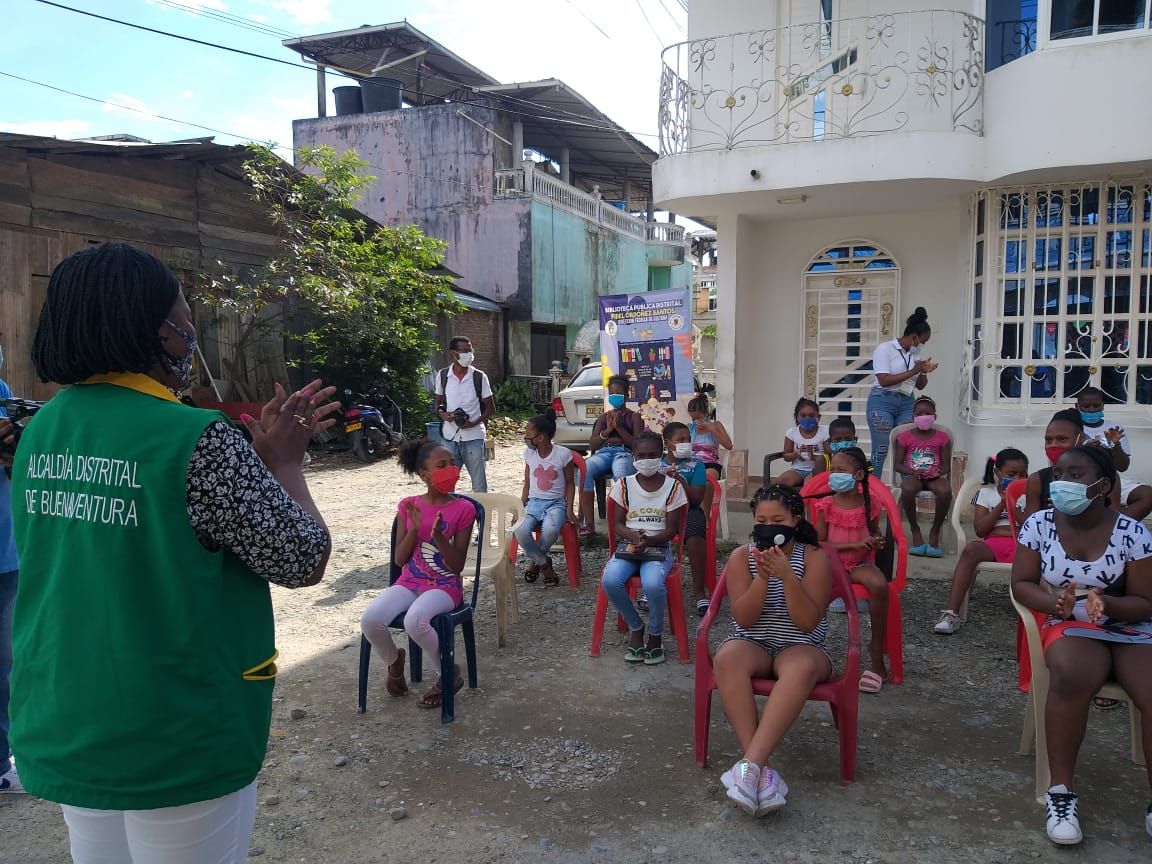 La Alcaldía distrital promueve el Tejido Social a través de la campaña "Biblioteca al Barrio"