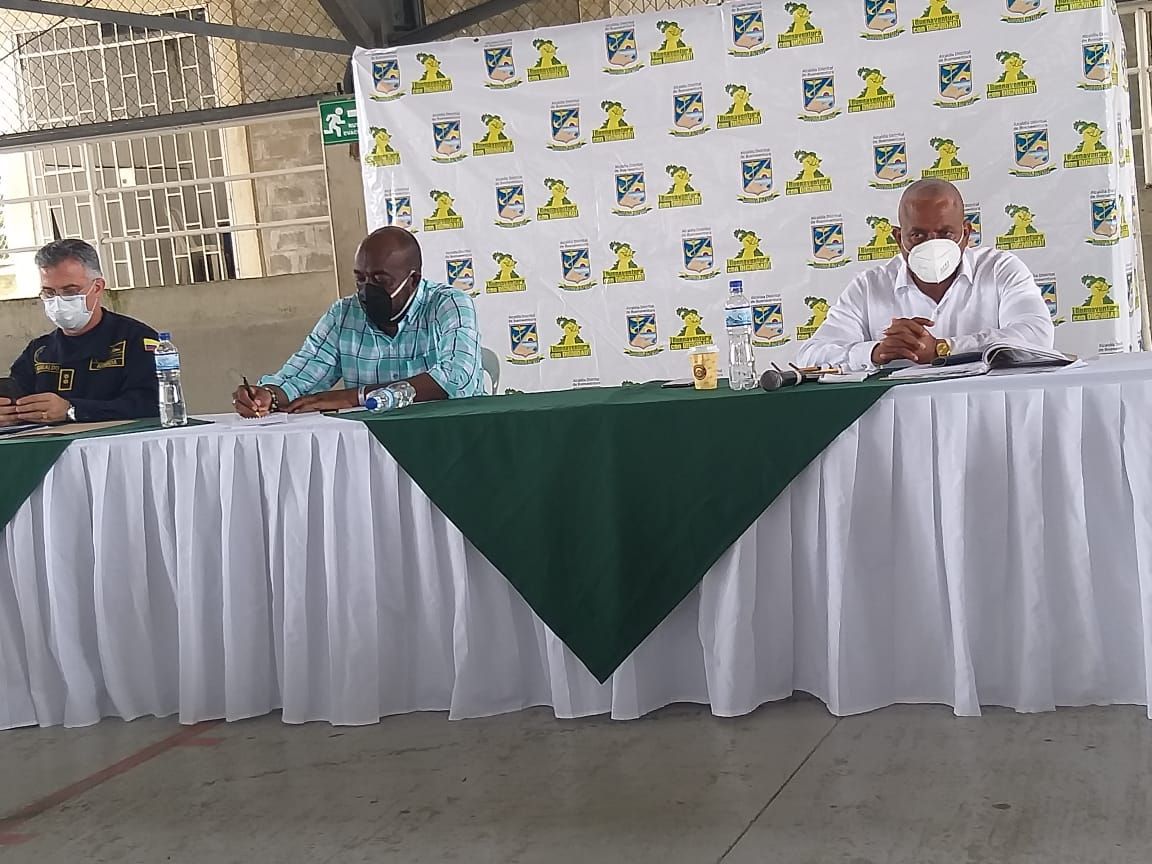 Alcalde distrital realizó Consejo de Seguridad ampliado con Ediles y Alcaldesa Local 2