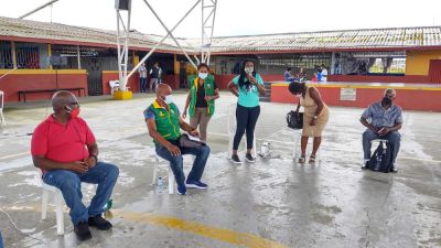 Alcalde dialogó con algunos Consejos Comunitarios de la antigua vía al mar