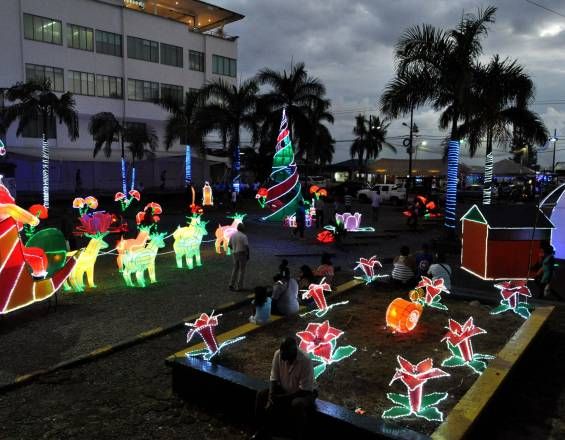 El Distrito hace gestiones para que Buenaventura tenga un alumbrado navideño