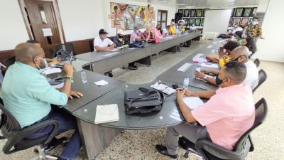 Alcalde, Secretario de Educación y representantes de los Sindicatos del sector revisaron avances de acuerdos