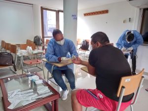 Secretaría de Salud distrital realizó jornada médica a privados de la libertad en la estación de Guardacostas