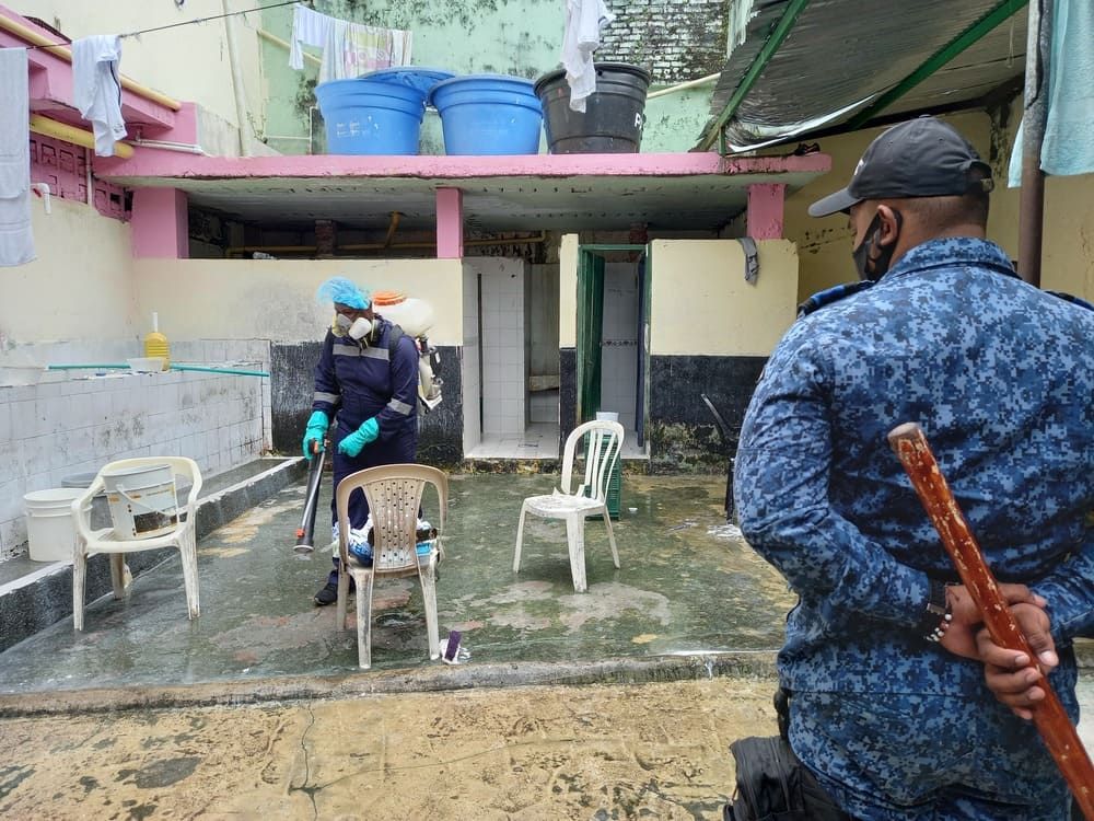 Secretaría de Salud distrital realizó control larvario y fumigación en la Cárcel de Buenaventura