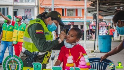 Alcaldía Distrital de Buenaventura llevó oferta institucional de atención a la comunidad del barrio Juan XXIII