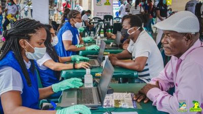 Alcaldía Distrital de Buenaventura llevó oferta institucional de atención a la comunidad del barrio Juan XXIII
