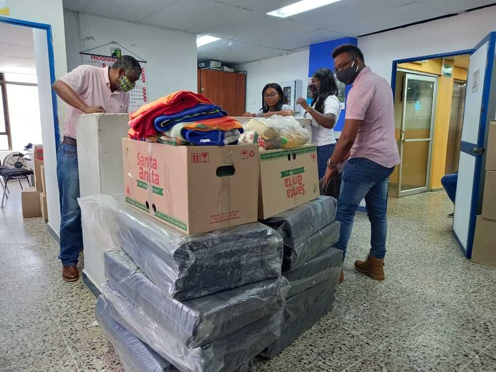 Alcaldía brinda asistencia humanitaria a familias que perdieron sus viviendas en un incendio en el río Naya