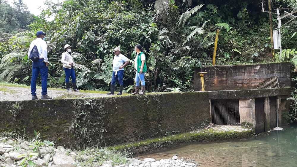 La Sociedad de Acueducto, Alcantarillado y Aseo de Buenaventura visitó el proyecto Línea 27 que se desarrolla en San Cipriano zona rural del Distrito