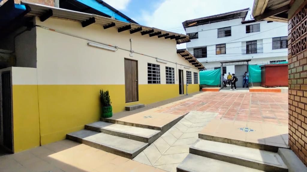 Alcalde recibió obra de remodelación de la sede Enrique Olaya Herrera por parte de la Fundación Celsia