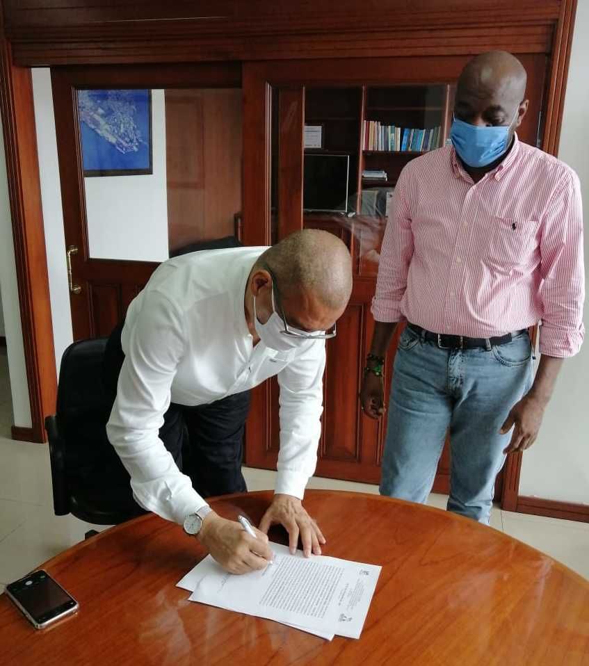 Alcalde Víctor Vidal posecionó al nuevo Secretario de Gobierno para Buenaventura