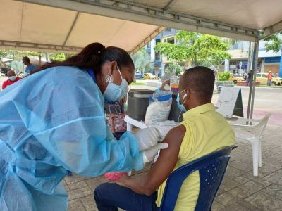 Mayores de 18 años en Buenaventura ya se pueden vacunar contra el Covid19 