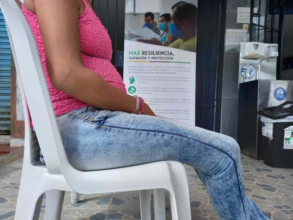 Migrantes embarazadas en condición irregular se podrán vacunar contra Covid19