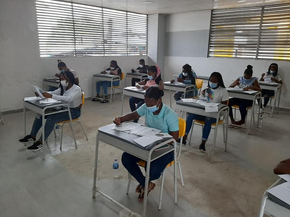 Secretaría de Educación garantiza continuidad en la prestación del servicio de aseo en los colegios públicos de Buenaventura