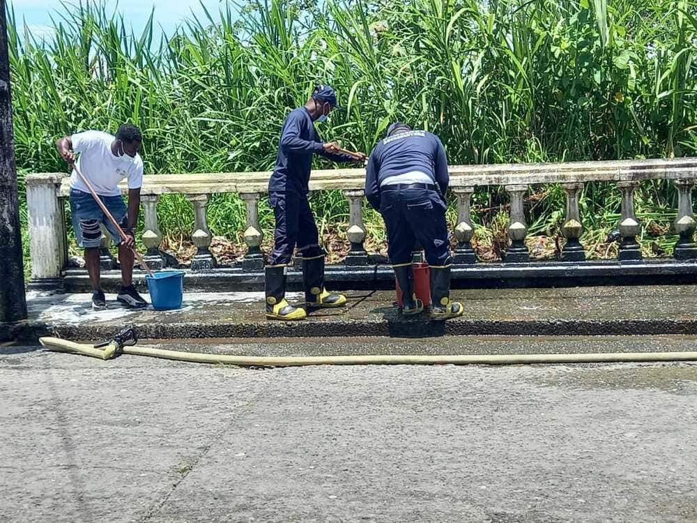 Secretaría de Desarrollo Económico Rural y comerciantes, realizaron jornada de limpieza y recuperación de espacios en la calle primera