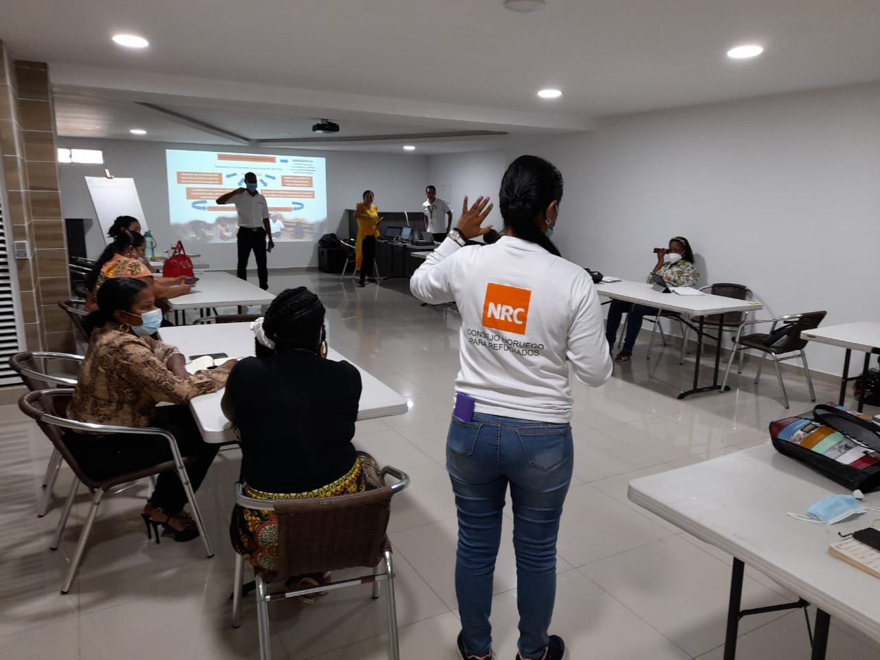 Consejo Noruego para Refugiados y el MEN continuarán proceso de asesoría a  funcionarios de la Secretaría de Educación sobre Gestión Integral  del Riesgo Escolar
