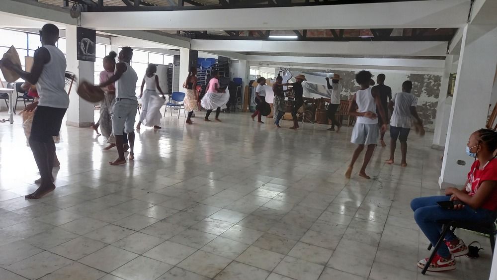 Niños, adolescentes,  jóvenes y adultos de Buenaventura son formados  en diferentes expresiones culturales por la DTC