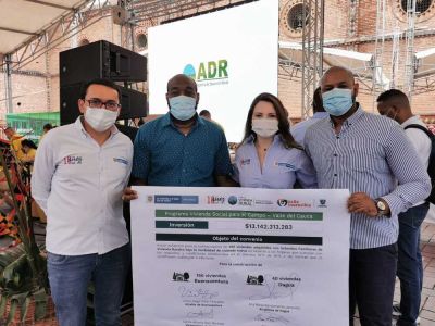 Alcaldía de Buenaventura y Gobernación del Valle firman convenio con el Ministerio de Vivienda para la creación de 160 casas en zona rural